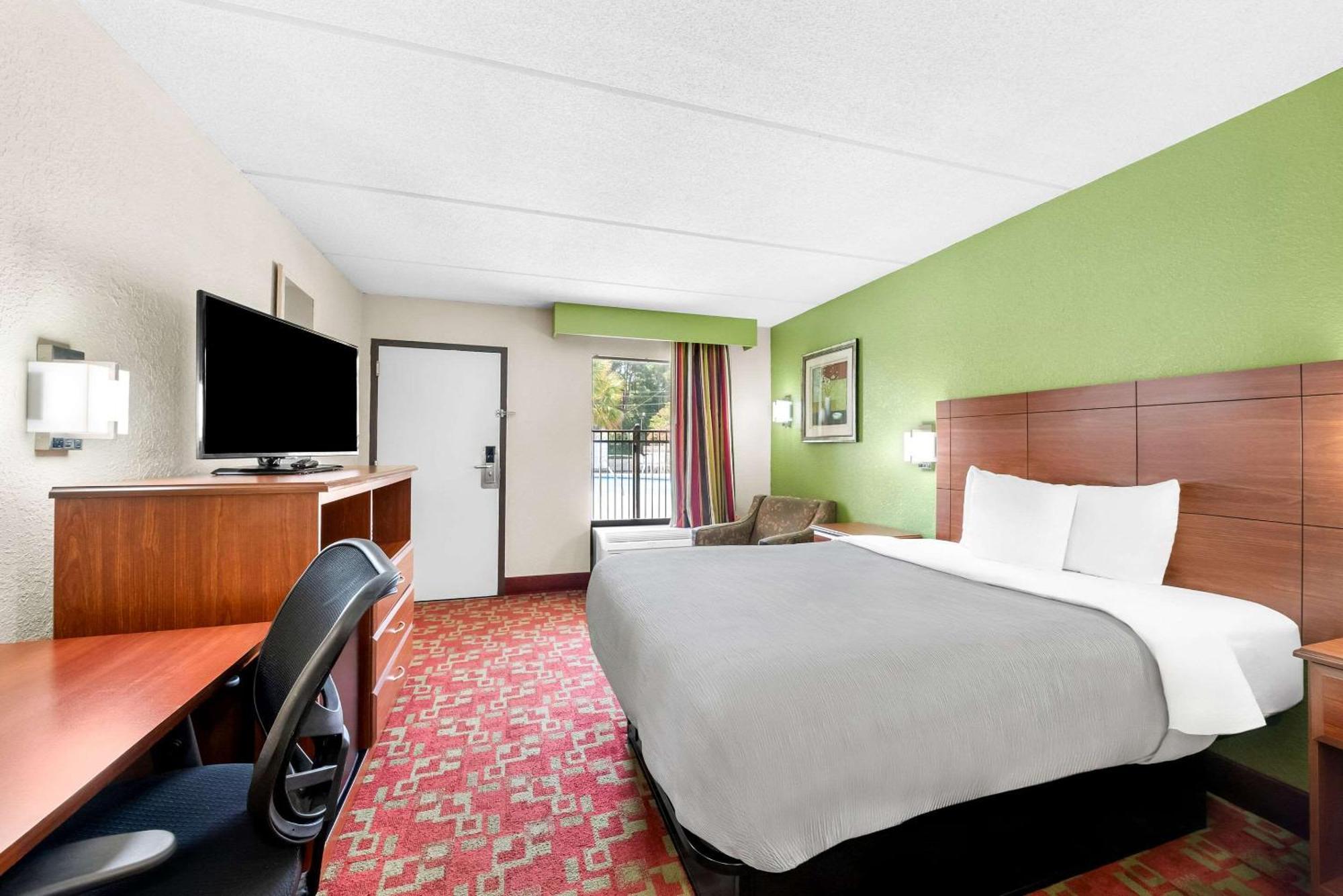 Quality Inn Selma - Smithfield Экстерьер фото