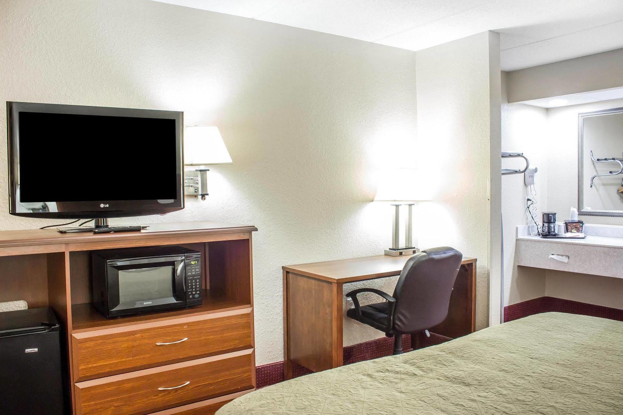 Quality Inn Selma - Smithfield Экстерьер фото